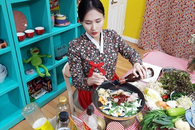 Korean Cooking Class with Grocery Shopping at Seoul Local Market - Timing, transport, and what to bring
