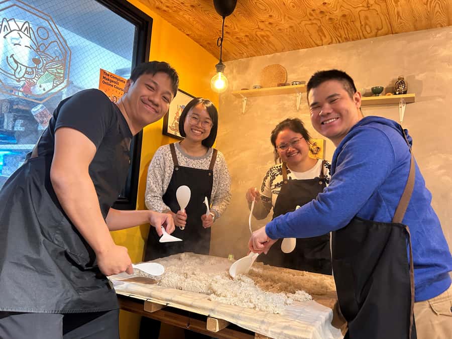 Learn and Craft Makgeolli in a Traditional Brewery - Why makgeolli makes a good Seoul food experience