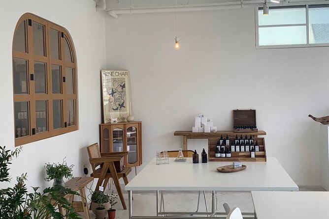 Make your K-scent perfume: Modern oneday class in Seoul - The Apgujeong setting and two-hour schedule