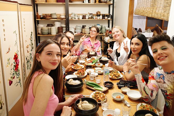 Master Korean traditional cooking with a Kimchi chef - Inside the Korean-style home and cooking studio