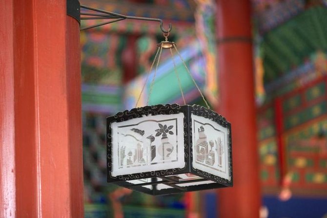 Private Layover Tour from Incheon Airport to Seoul - Jogyesa Temple shows a quieter side of central Seoul