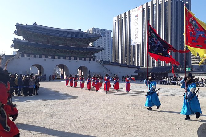 Private Seoul City Tour - Gyeongbokgung and the royal opening act