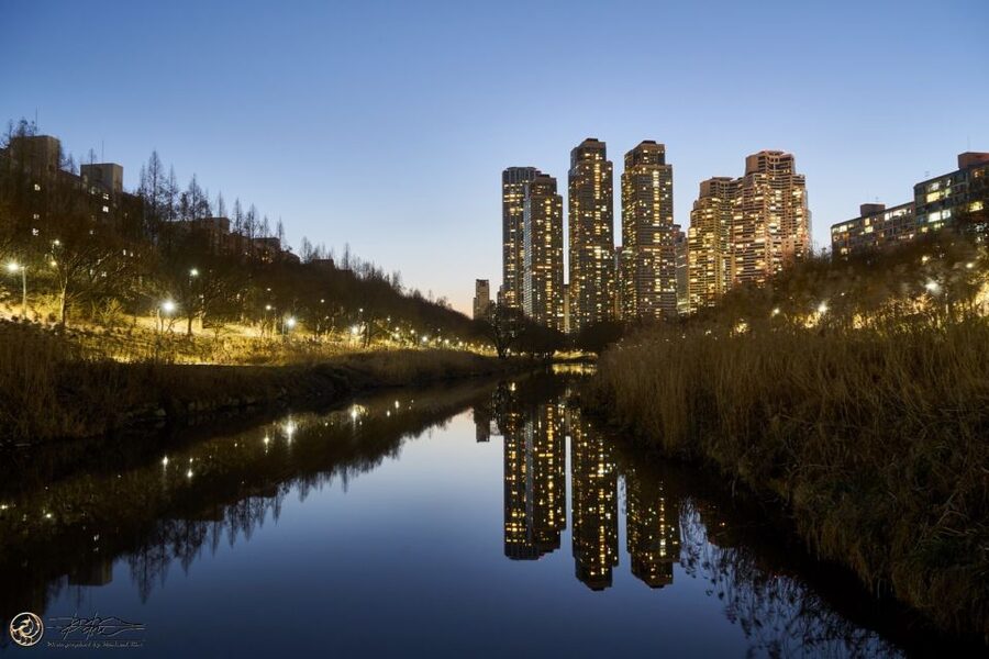 Seoul: 4-Hour Gangnam Walking Tour With Customized Itinerary - Starting with hotel pickup and the four-hour clock