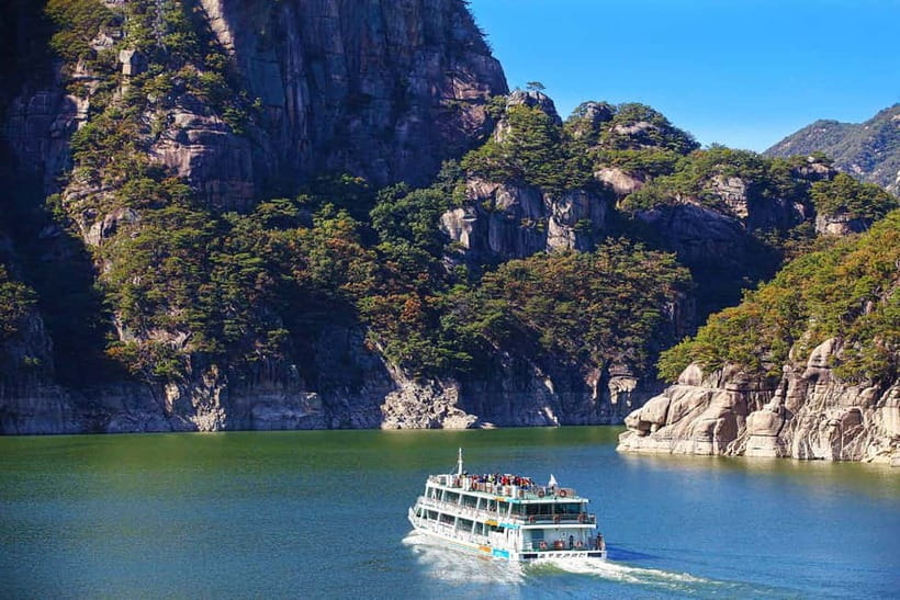 Seoul: Chungju Cruise, Cable Car & Cave Kayak Adventure Tour - Cheongpung Cable Car and the views from above