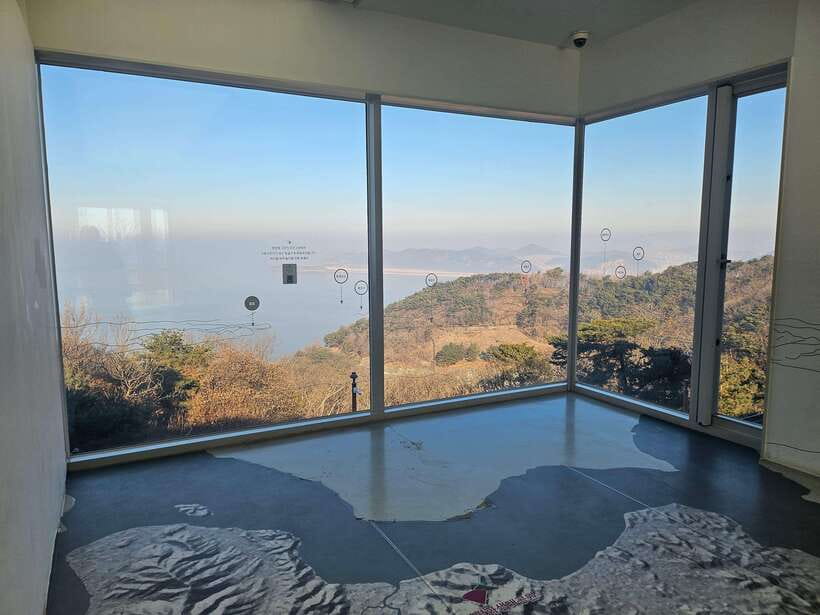 Seoul: Closest DMZ Observatory with North Korea View (1.4km) - Leaving central Seoul for Aegibong