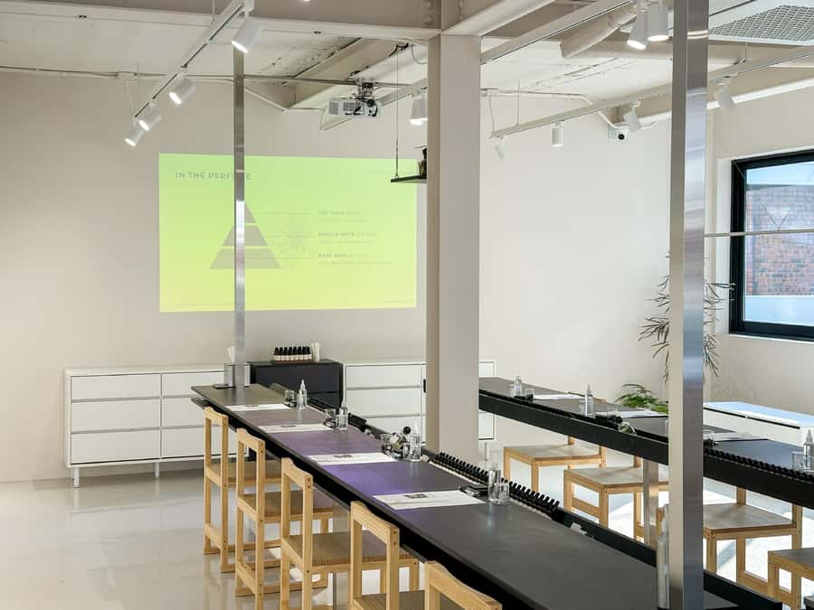 Seoul: Create Your Own Natural Perfume with a Perfumer - Why the $55 price can be worthwhile