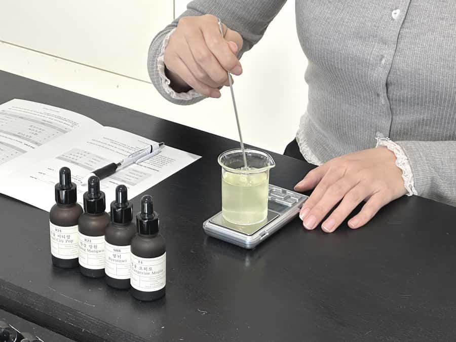 Seoul: Create Your Own Natural Perfume with a Perfumer - Who will enjoy this perfume workshop