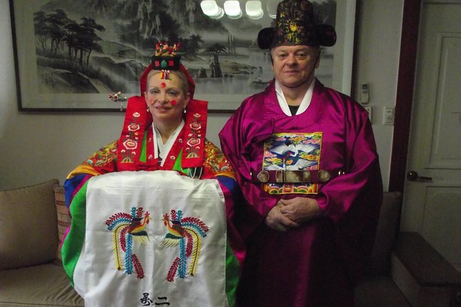 Seoul Cultural Tour - Kimchi Making, Gyeongbok palace with Hanbok - A hands-on introduction to Korean culture