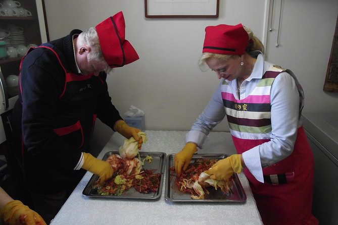 Seoul Cultural Tour - Kimchi Making, Gyeongbok palace with Hanbok - Tea ceremony and Korean manners