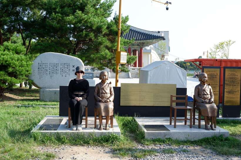 Seoul: DMZ Tour with Optional Suspension Bridge - The guides are a major part of the experience