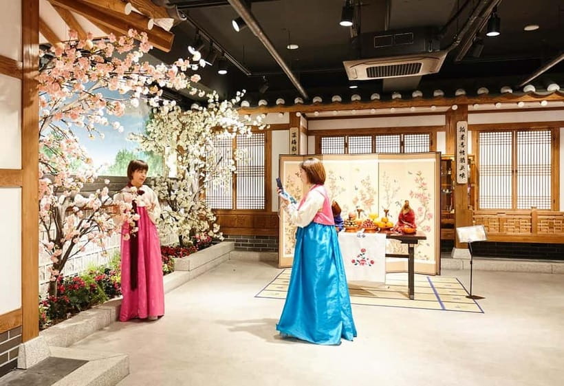 Seoul: Eobi+Nami+Hanbok(+RailBike or Strawberry Options)Tour - Small details that can make the day easier