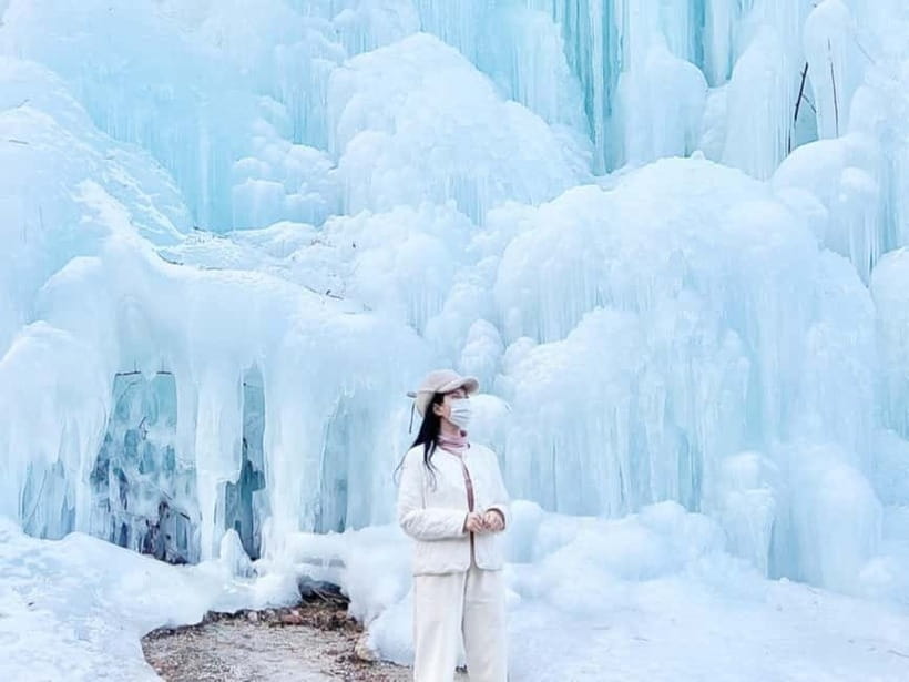 Seoul: Eobi Valley(Winter), Strawberry, Nami Island and Bike - Winter photographs at Eobi Ice Valley