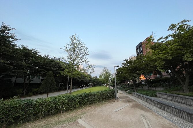 Seoul Food n Night view with Local Korean BBQ dinner Hongdae st. - A calmer walk through Gyeongui Line Forest Park