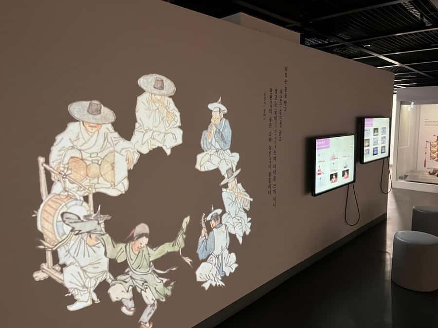 SEOUL: Gugak - Korean Traditional Music Museum&Concert Tour - The guide and small-group advantage