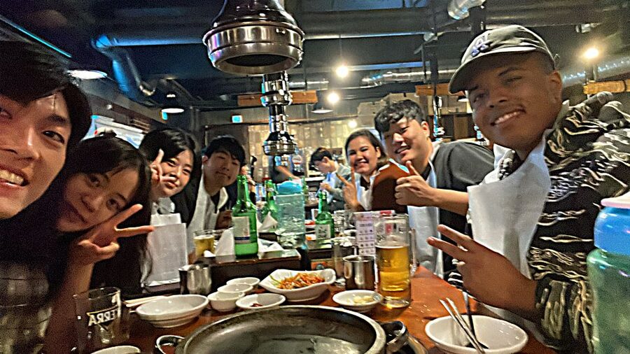 Seoul: Guided City Wall Sunset Hike with Korean Dinner - Why this evening works so well in Seoul
