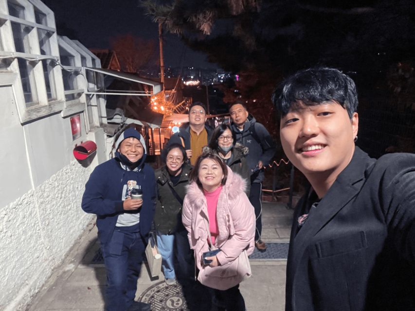 Seoul: Guided City Wall Sunset Hike with Korean Dinner - Dinner in a local Korean restaurant