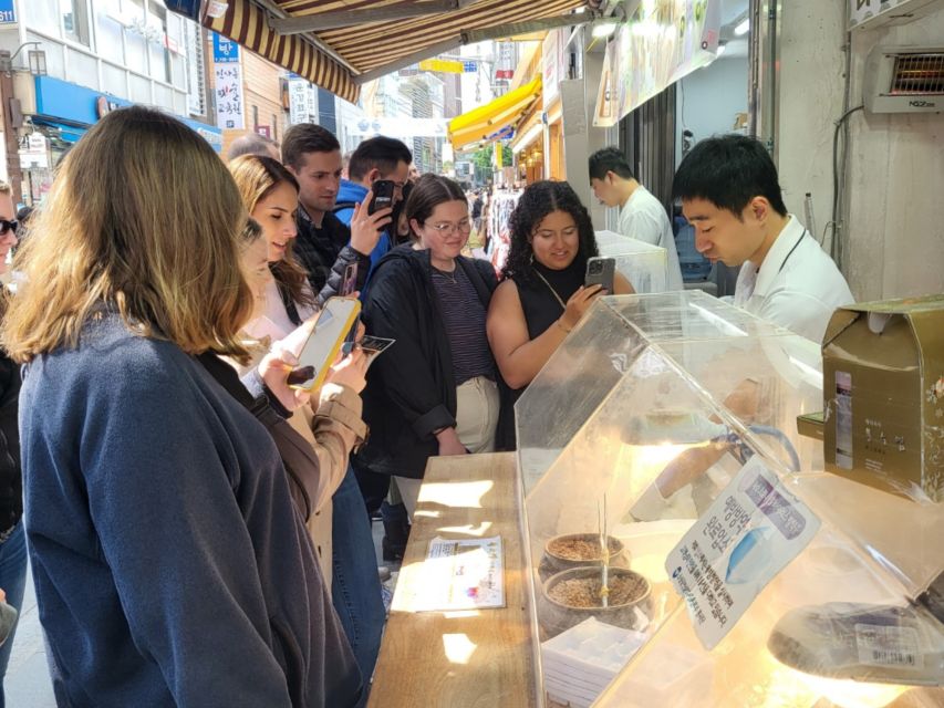 Seoul: Gwangjang Market Netflix Food Tour - Ikseon-dong and the hanok lanes
