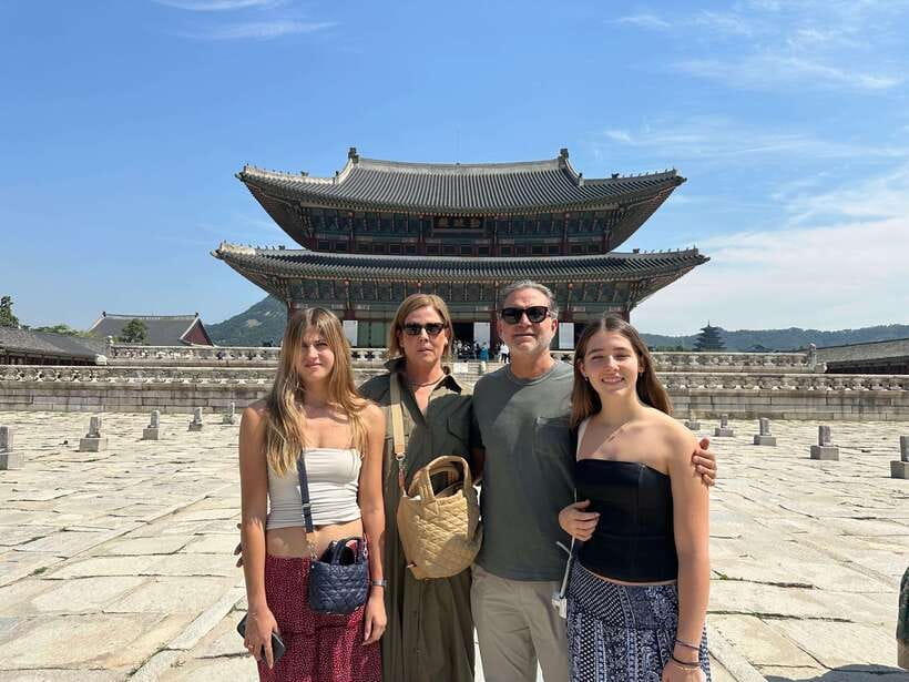Seoul Highlights: Gyeongbok Palace, Insadong & N Seoul Tower - A useful first day in Seoul