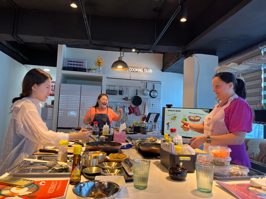 Seoul: Korean Cooking at Seoul Cooking Club! - Starting with Korean jeon pancakes