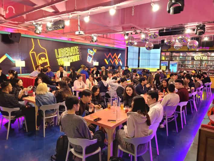 Seoul: Korean & English Language Exchange Global Party - Meeting Tyler and finding the fifth-floor lounge