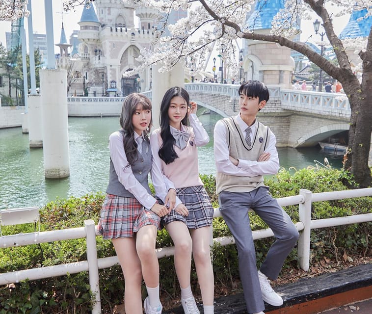 Seoul: Lotte World 1 Day Pass & Korean School Uniform Rental - Is $81 good value for two?
