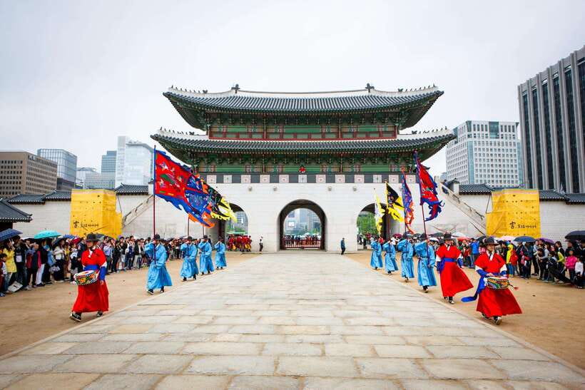 Seoul: Max Out Must Visit City Highlights Panoramic Day Tour - Insadong gives you a slower hour