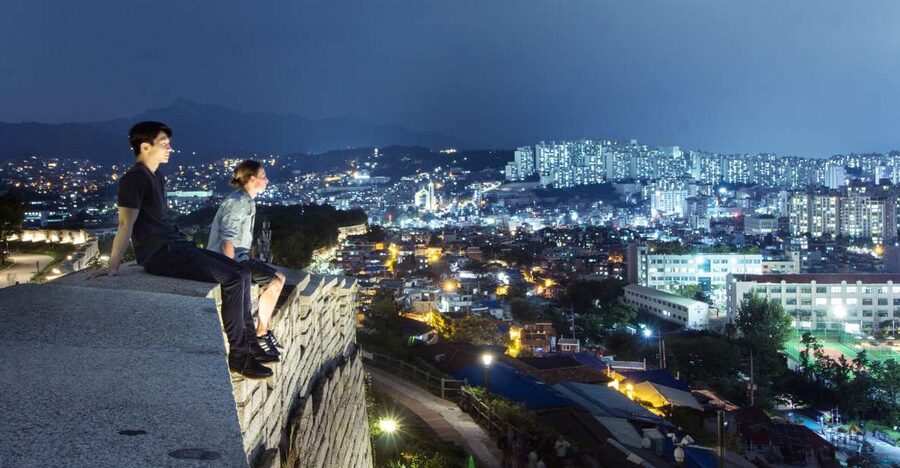 Seoul: Nighttime Hidden Gems Walking Tour - Ihwa Mural Village and the story behind the hillside