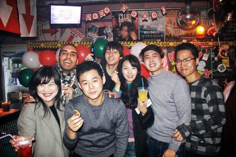 Seoul: Pub Crawl - The first 90 minutes: meeting the group