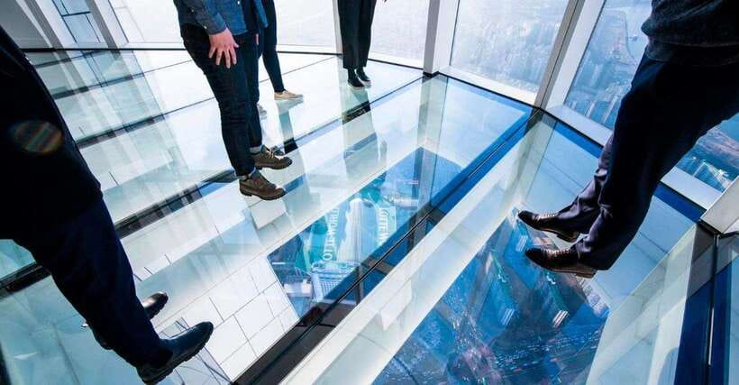 Seoul: Sky Lotte World Tower Ticket - Start below the observatory with Korean art
