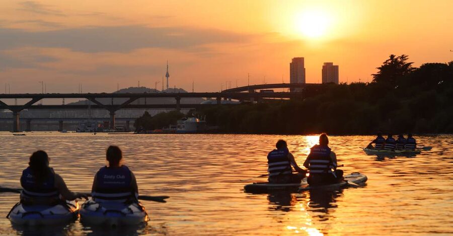Seoul: Stand Up Paddle Board (SUP) & Kayak in Han River - The 90-minute free-paddling period