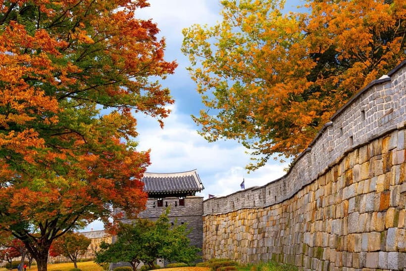 Seoul: Suwon Hwaseong Fortress & Korean Folk Village Tour - Suwon Hwaseong: walls, gates, and Joseon engineering