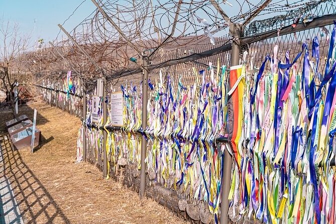 Signature DMZ Tour: Exclusive Defector Talk & Suspension Bridge - Time, buses, and the less polished parts