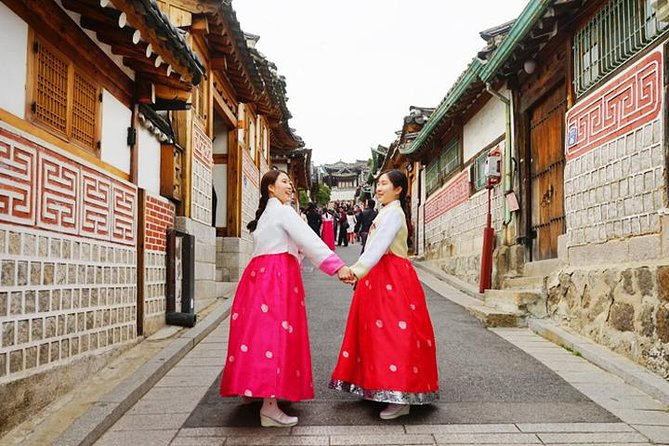 Small Group Seoul Highlight Tour opt. Hanbok & Tea Ceremony - Gwangjang Market and Seoul’s food culture