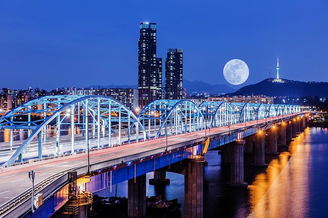 Special City Night Tour - The guide can shape the whole experience