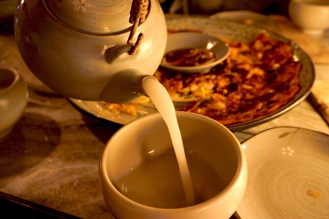 Sunset Walking Tour in Naksan Park with Dinner - Why Naksan Park makes a good Seoul evening