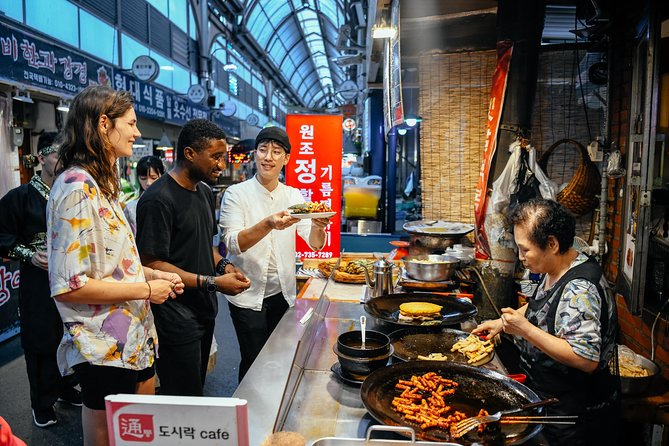 The Award-Winning PRIVATE Food Tour of Seoul: The 10 Tastings - Gyeongbokgung adds the cultural side