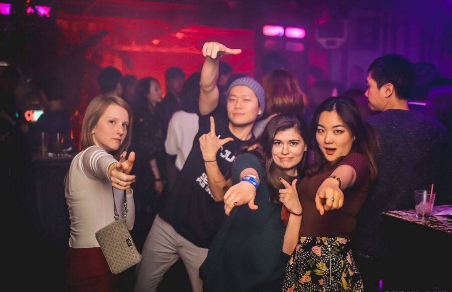 The Seoul Pub Crawl [official] - What can go wrong on the last stop